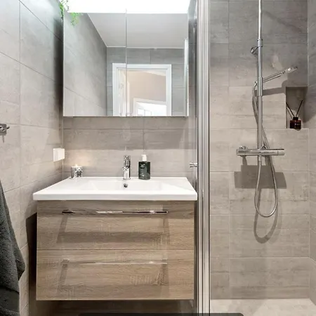 Sentrum For 4 Personer Apartment