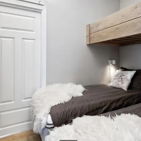 Apartment Sentrum For 4 Personer